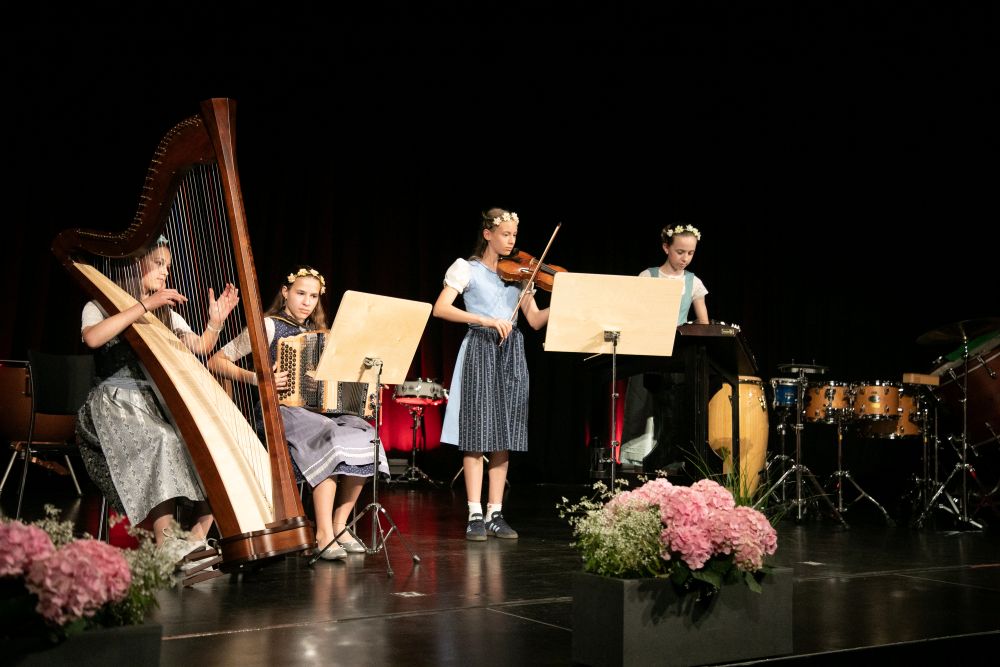 2025_25.Jahr.Feier  (7).jpg